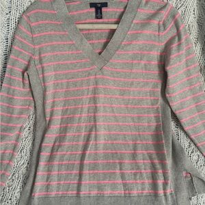 GAP Women's V-Neck Sweater in Tan and Pink Stripes